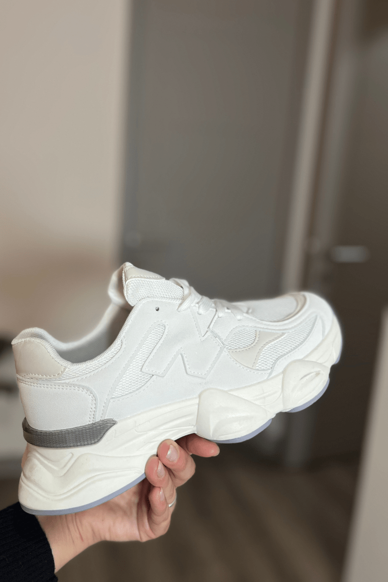 Zapatillas deportivas blancas