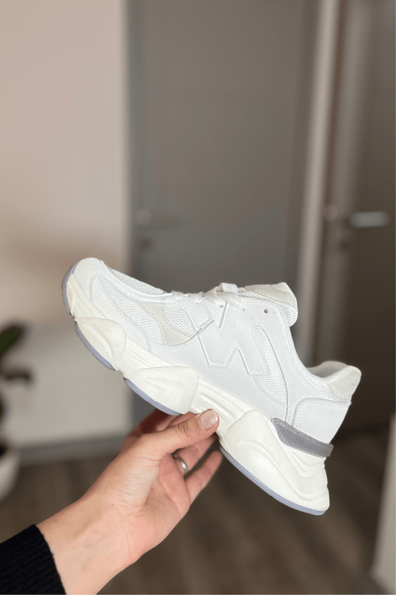 Zapatillas deportivas blancas