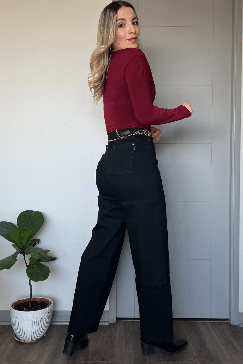 Jeans negro linea central recto