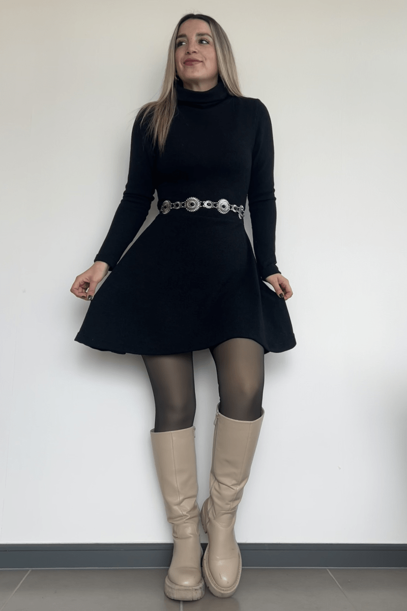 Vestido cuello tortuga corte campana Lucky Collection