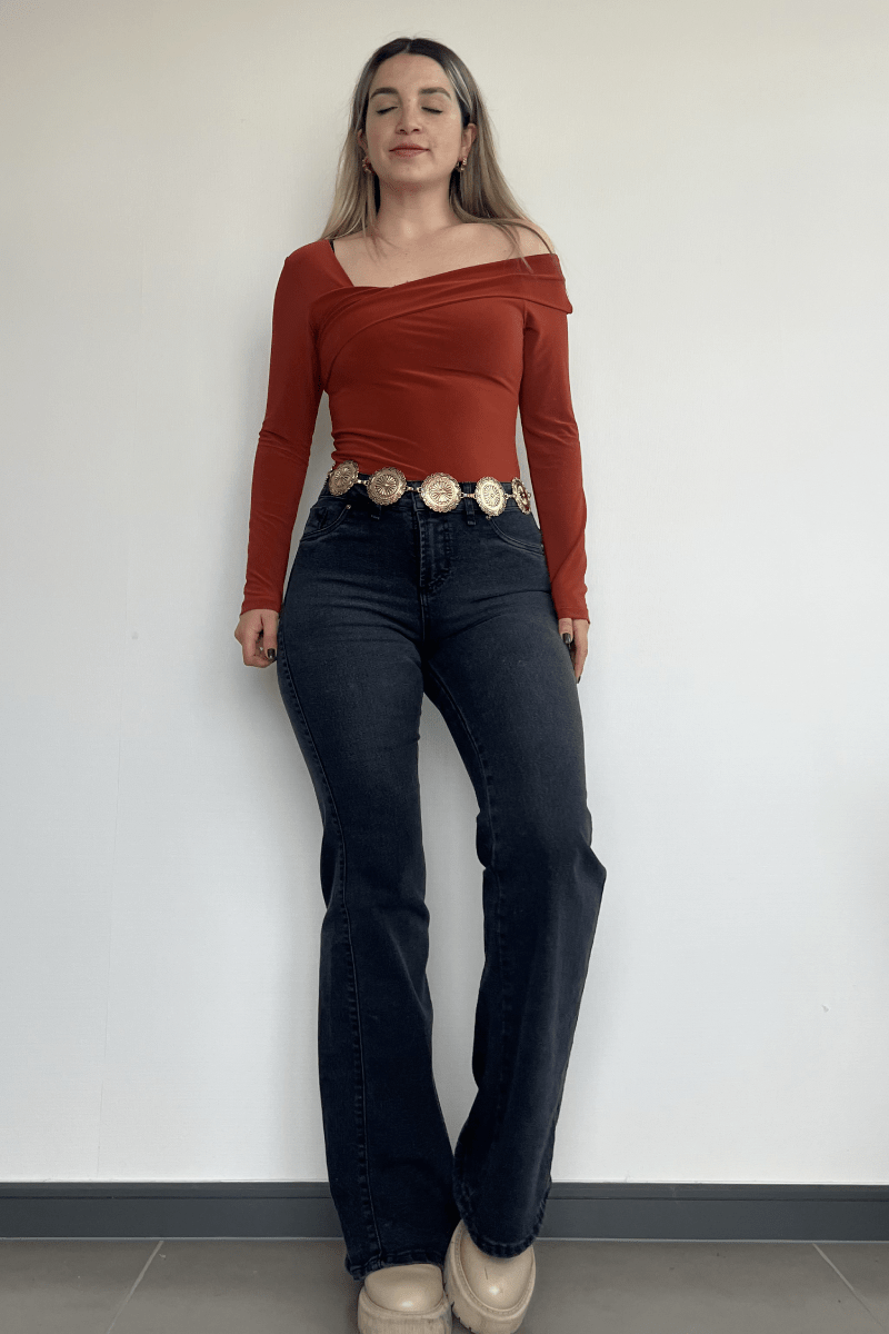 Jeans flare grisaceo elasticado confección nacional