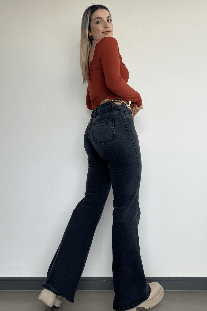 Jeans flare grisaceo elasticado confección nacional