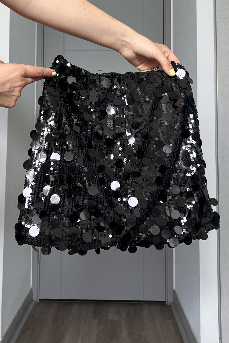 Falda short lentejuelas grandes