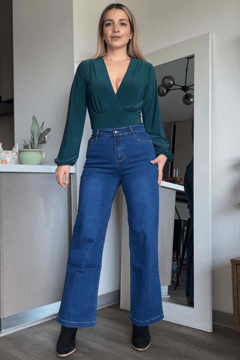 Jeans wide leg azul marino corte recto
