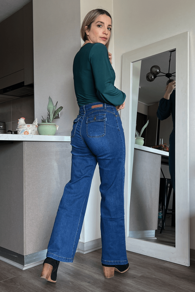Jeans wide leg azul marino corte recto