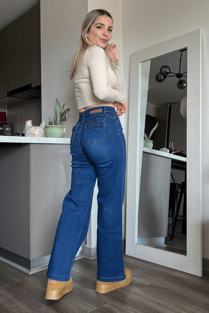 Crop top escote v manga larga con sosten incluido