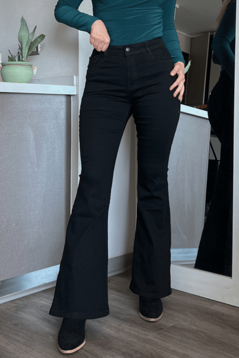Jeans mujer flare tiro alto negro – Lucky Diamonds