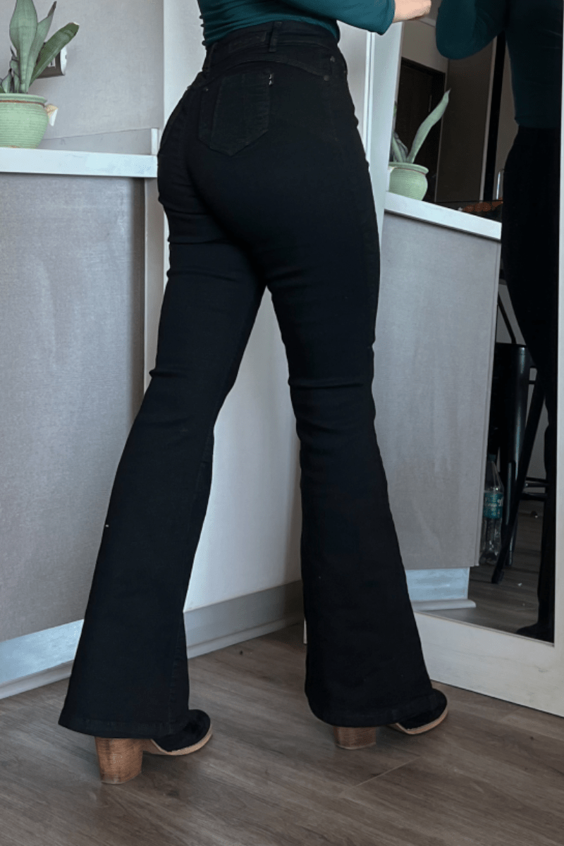 Jeans mujer flare tiro alto negro