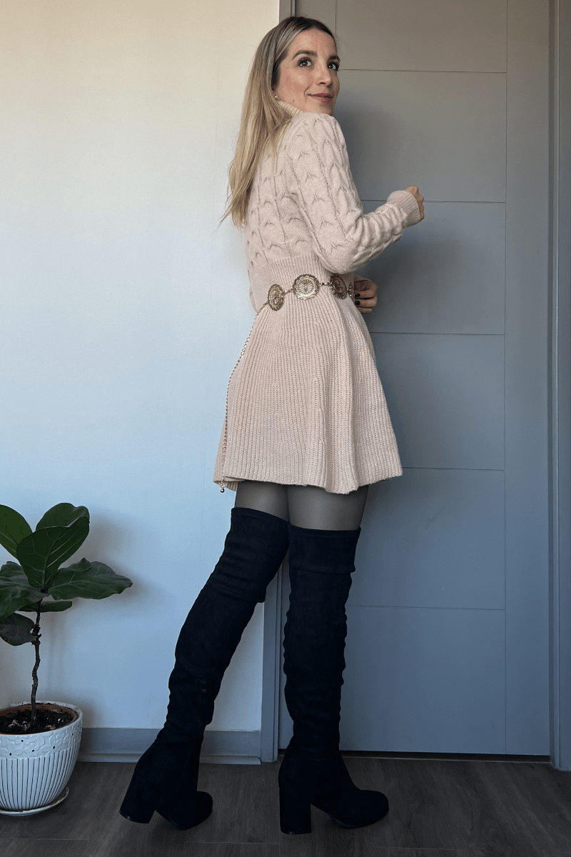 Vestido cuello tortuga corte campana trenzado