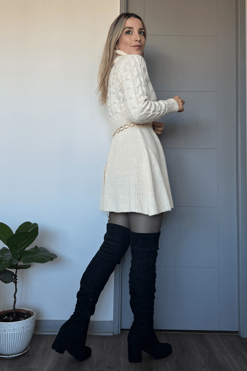 Vestido cuello tortuga corte campana trenzado
