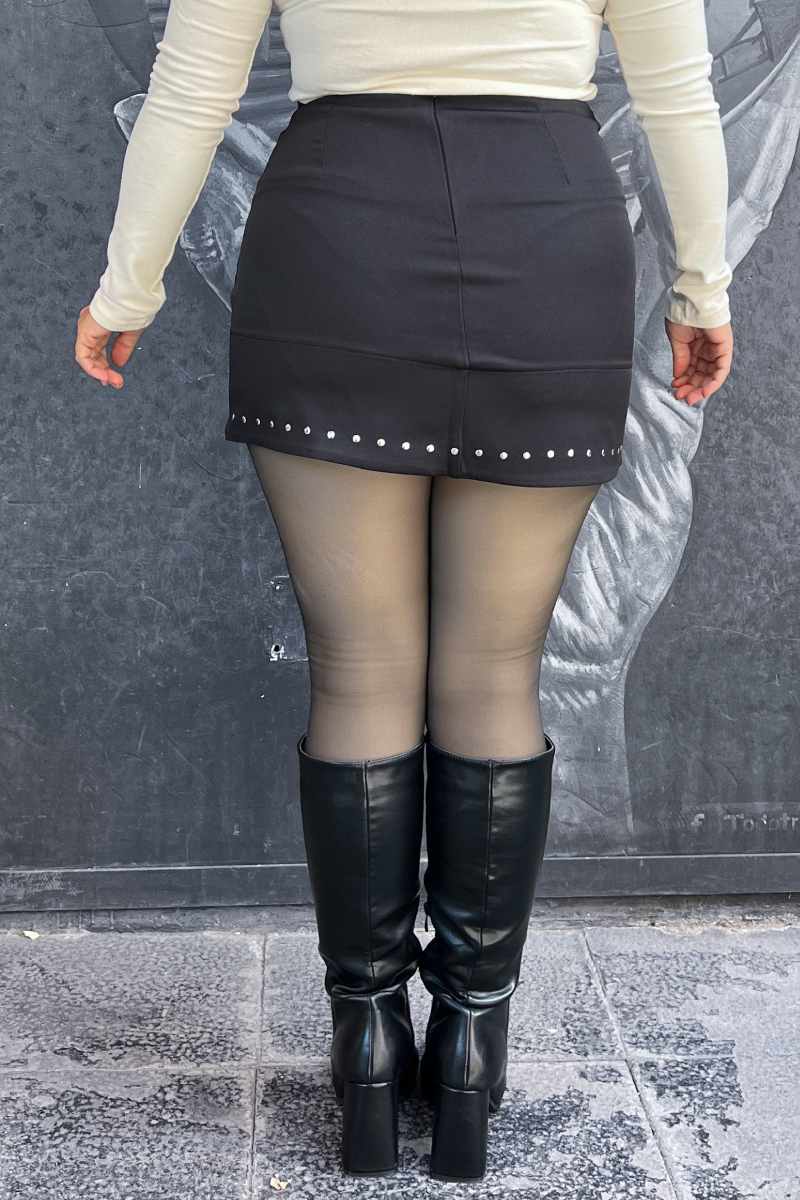 Mini falda negra aplicaciones